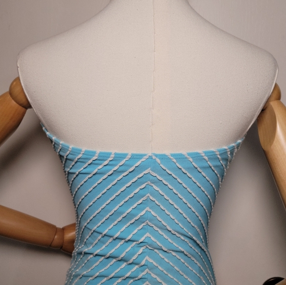 Betsey Johnson Blue & White Scalloped One-Piece Swimsuit Pimup Swim Size Medium - Picture 8 of 10